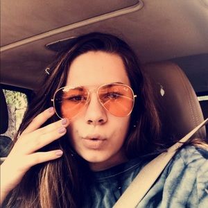 Meet your Posher, Cameron